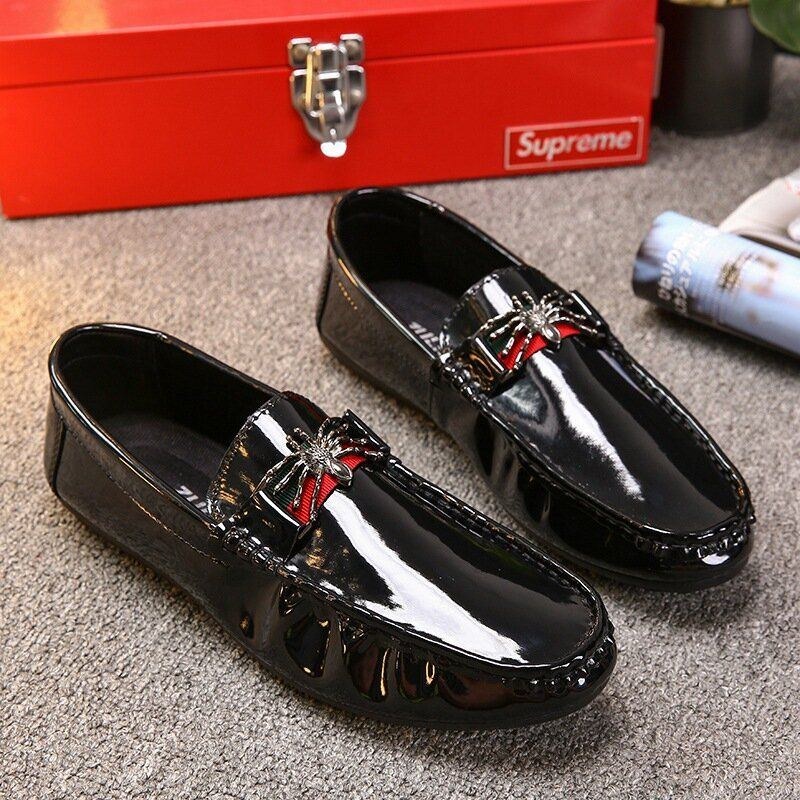 Herre Pu Butterfly Decoration Fashion Business Slip On Læder Loafers