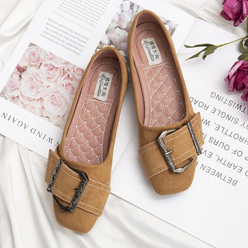 Dame Metal Decor Solid Color Slip On Flats Loafers