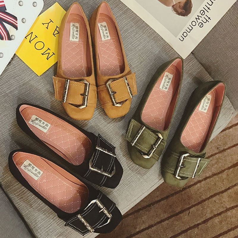 Dame Metal Decor Solid Color Slip On Flats Loafers