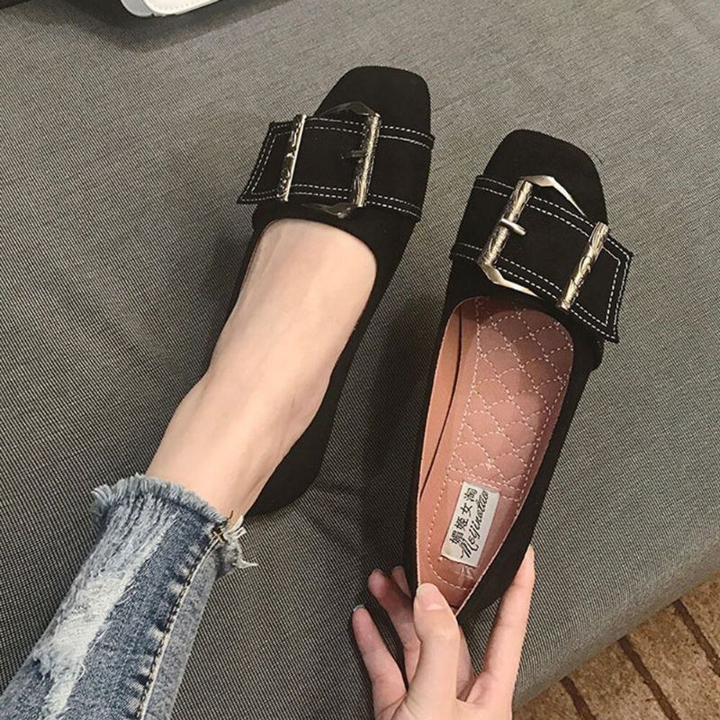 Dame Metal Decor Solid Color Slip On Flats Loafers